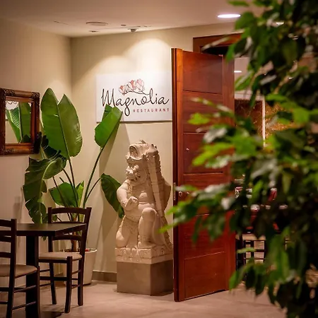拉帕尔梅拉酒店和spa 滨海略雷特