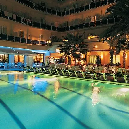 La Palmera & Отель 4*