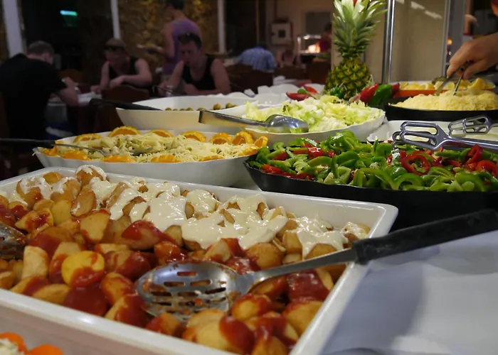 Hotel La Palmera & 4*