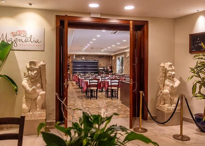 La Palmera & Отель 4*