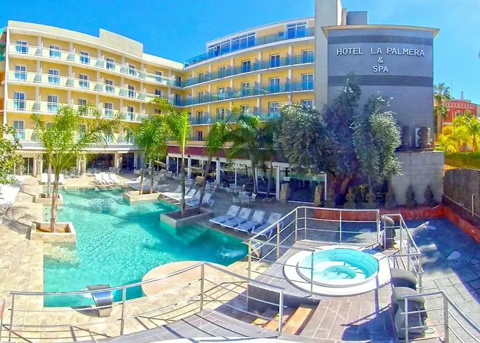 La Palmera & 4*